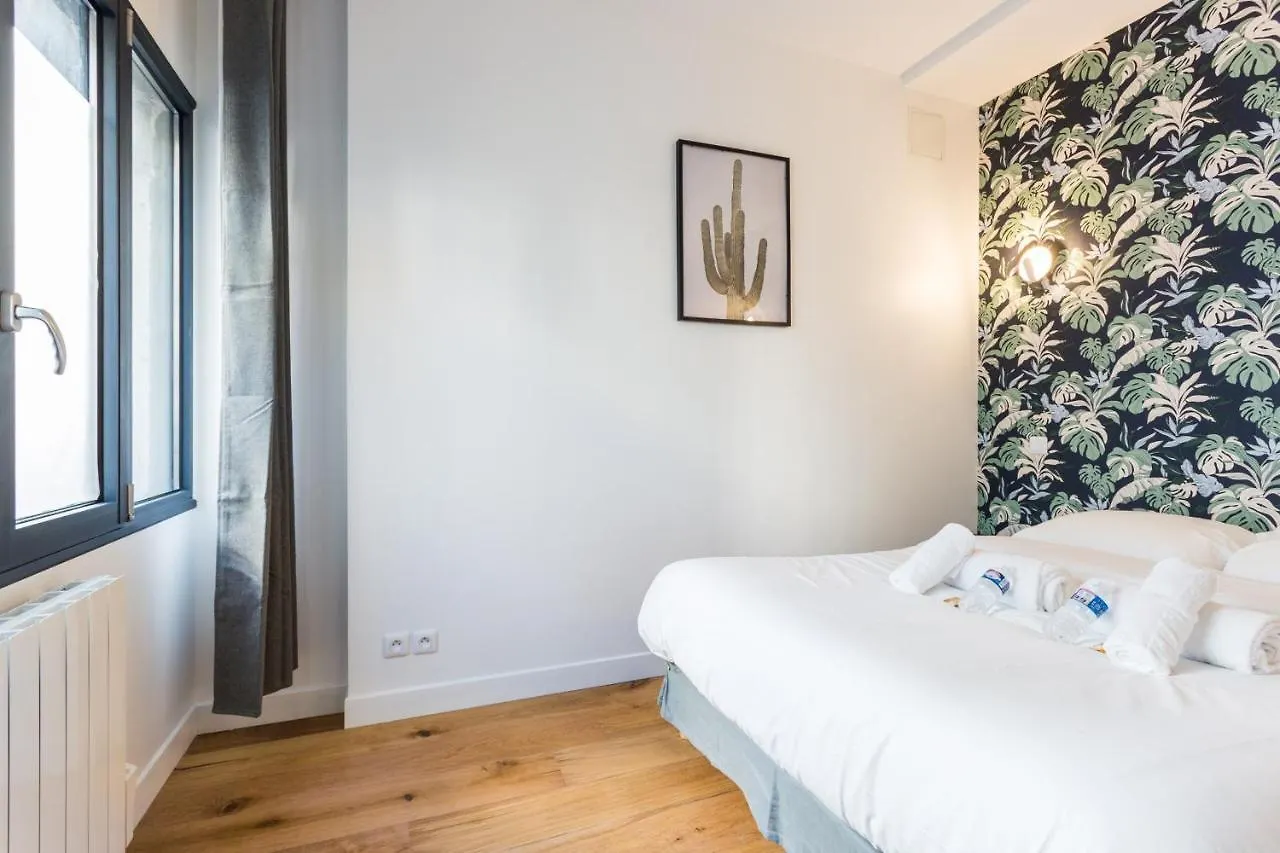 Apartment Magnifique Appartement- 7P- Sacre Coeur Ramey I Paris